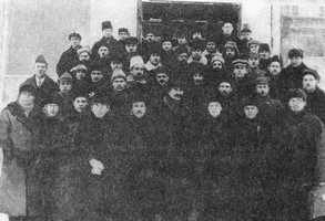 Группа делегатов 6 Всесоюзного съезда Советов от АССР НП и других автономий с И.В,Сталиным. Март, 1931